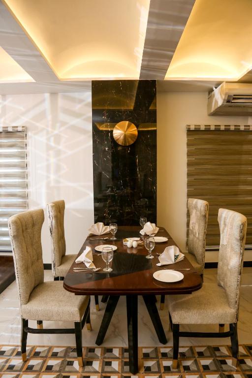 Hotel one Club Road